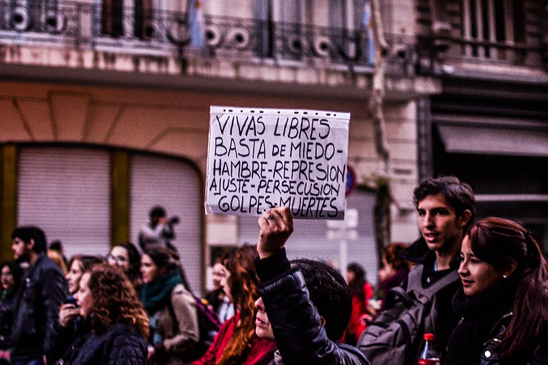 800px-Marcha Ni Una menos en Buenos Aires 38